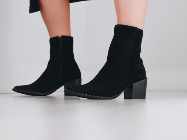Coturno feminino, bota salto bloco ou bota casual feminina: qual modelo é mais versátil?